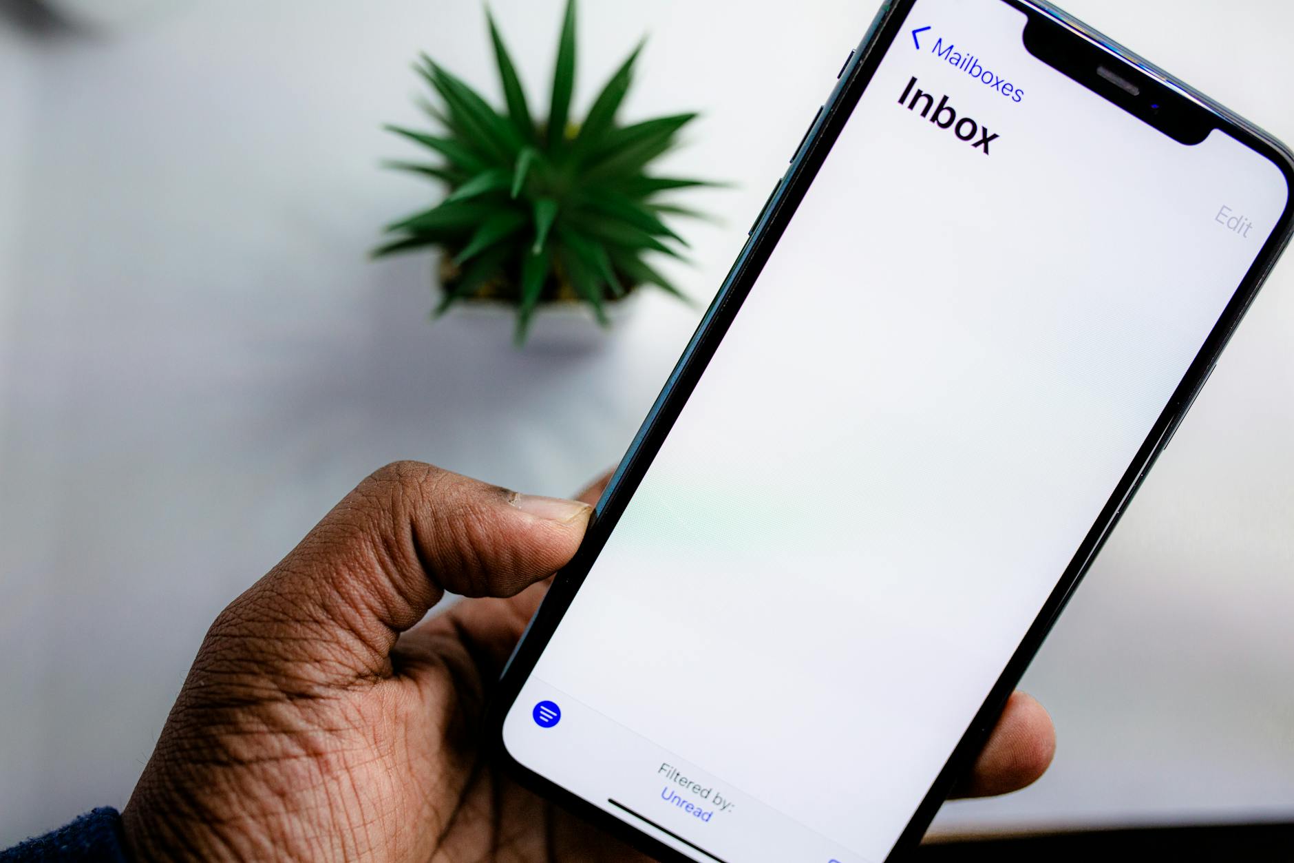 Εξομολογήσεις ενός Chatbot: Ποιητική Σπαμ από το Nightbot